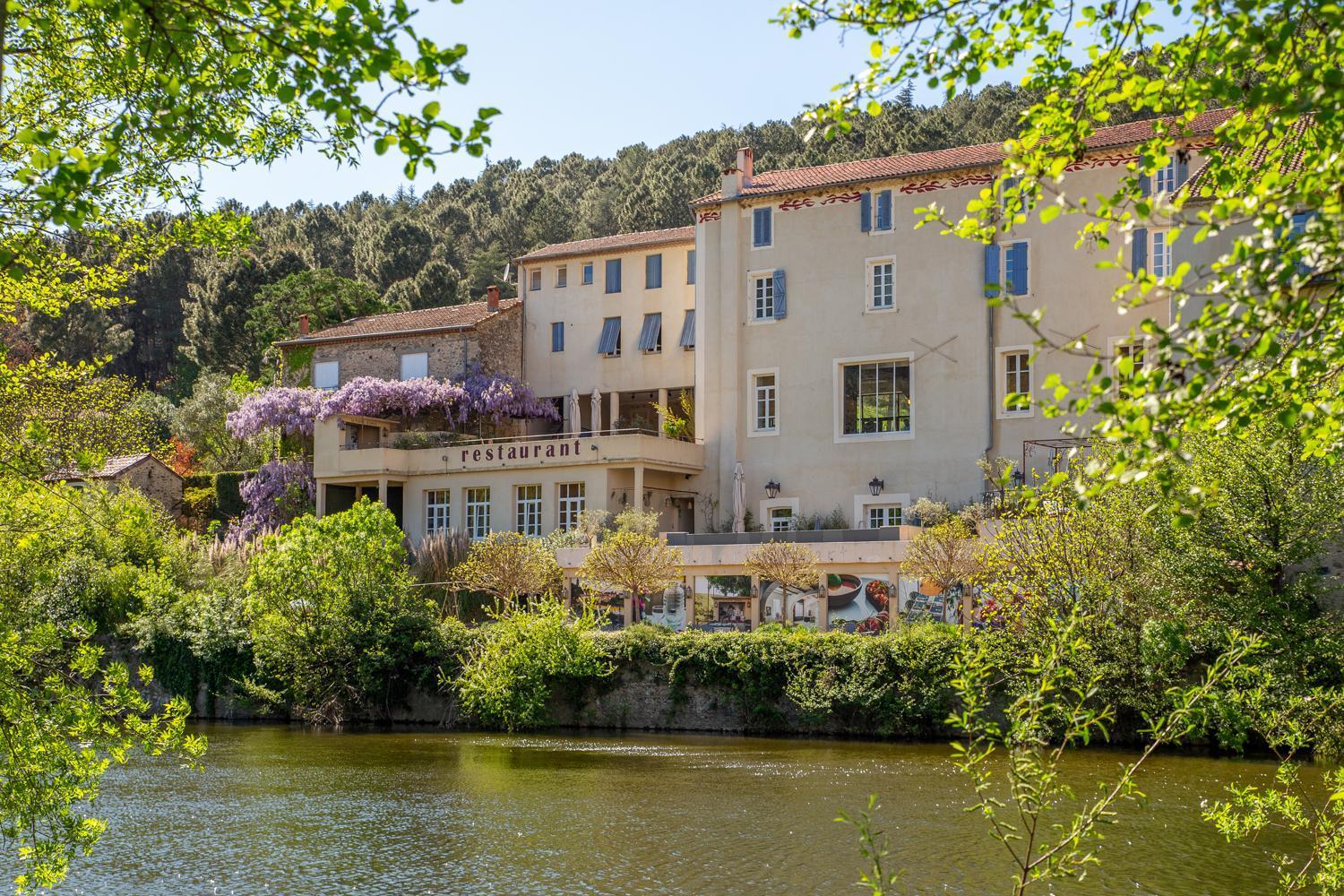 Ecole Olargues - Chambres & Restaurant - Teritoria Buitenkant foto